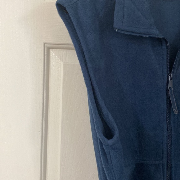 NWOT Columbia Men's Castle Dale Fleece Vest in collegiate navy - size medium - Picture 7 of 9